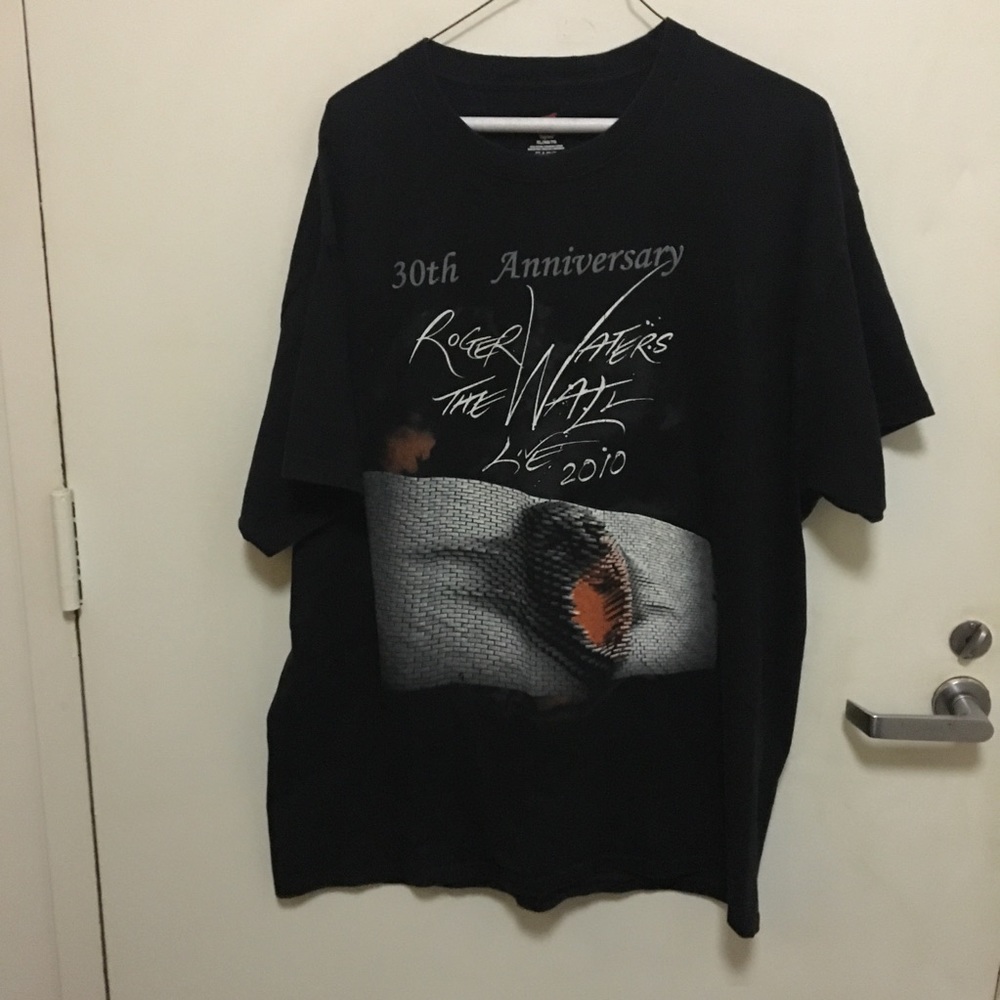 The Wall tour shirt